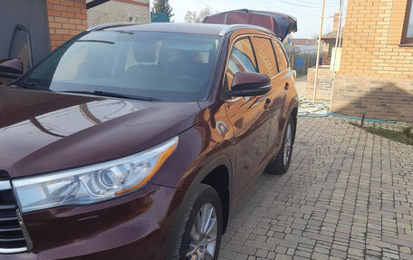 Toyota Highlander III, 2014 год, 2 990 000 рублей, 3 фотография