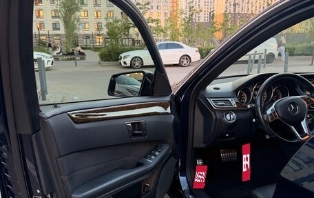 Mercedes-Benz E-Класс, 2015 год, 2 500 000 рублей, 8 фотография