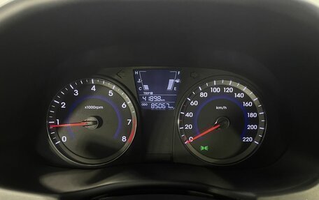 Hyundai Solaris II рестайлинг, 2014 год, 990 000 рублей, 11 фотография