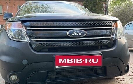 Ford Explorer VI, 2013 год, 1 300 000 рублей, 7 фотография
