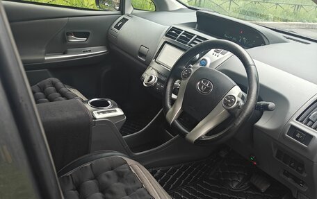 Toyota Prius Alpha I (ZVW40/41), 2014 год, 1 350 000 рублей, 13 фотография