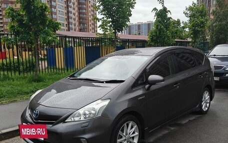 Toyota Prius Alpha I (ZVW40/41), 2014 год, 1 350 000 рублей, 4 фотография