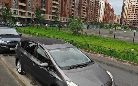 Toyota Prius Alpha I (ZVW40/41), 2014 год, 1 350 000 рублей, 9 фотография