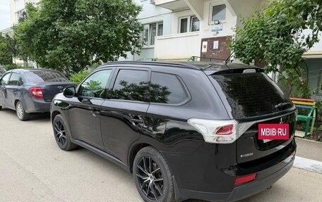 Mitsubishi Outlander III рестайлинг 3, 2012 год, 1 300 000 рублей, 3 фотография