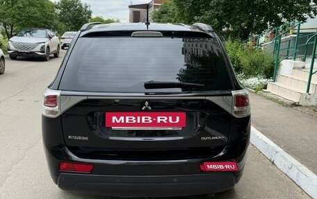 Mitsubishi Outlander III рестайлинг 3, 2012 год, 1 300 000 рублей, 4 фотография