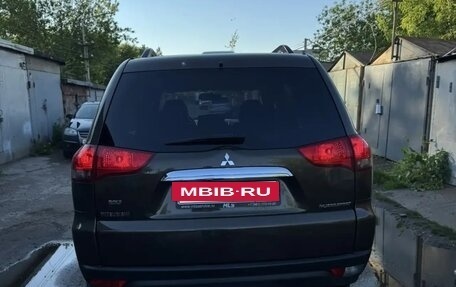 Mitsubishi Pajero Sport II рестайлинг, 2014 год, 2 500 000 рублей, 5 фотография