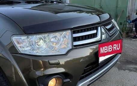 Mitsubishi Pajero Sport II рестайлинг, 2014 год, 2 500 000 рублей, 7 фотография