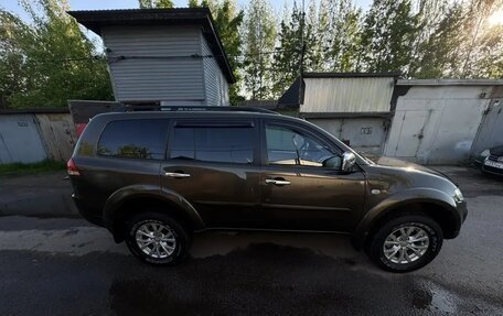 Mitsubishi Pajero Sport II рестайлинг, 2014 год, 2 500 000 рублей, 22 фотография