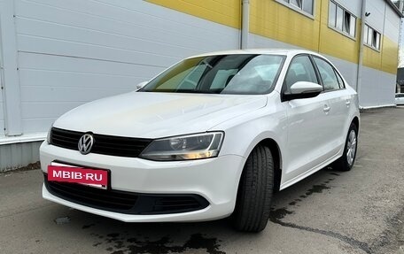 Volkswagen Jetta VI, 2013 год, 1 050 000 рублей, 6 фотография