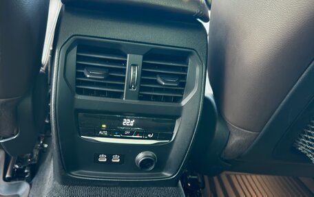 BMW 3 серия, 2019 год, 3 050 000 рублей, 15 фотография