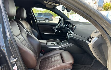 BMW 3 серия, 2019 год, 3 050 000 рублей, 14 фотография