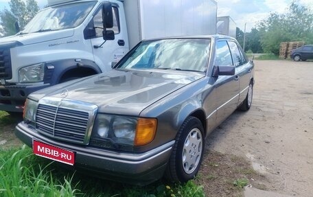 Mercedes-Benz W124, 1988 год, 300 000 рублей, 1 фотография