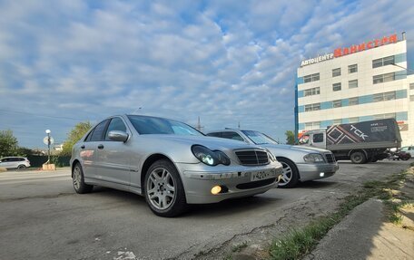 Mercedes-Benz C-Класс, 2004 год, 435 000 рублей, 1 фотография