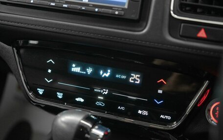 Honda Vezel, 2018 год, 1 799 000 рублей, 14 фотография