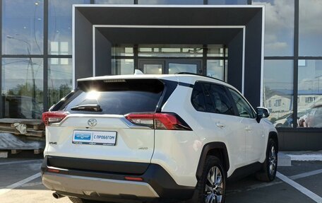 Toyota RAV4, 2021 год, 3 899 000 рублей, 5 фотография