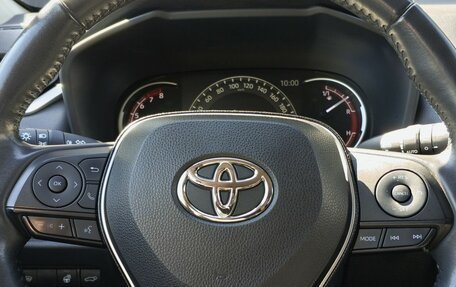 Toyota RAV4, 2021 год, 3 899 000 рублей, 15 фотография