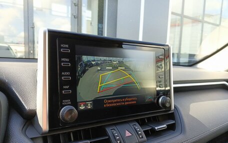 Toyota RAV4, 2021 год, 3 899 000 рублей, 18 фотография