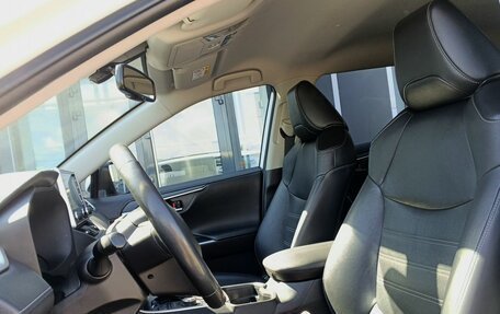 Toyota RAV4, 2021 год, 3 899 000 рублей, 23 фотография