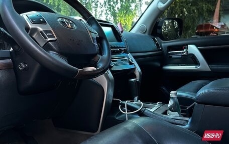 Toyota Land Cruiser 200, 2011 год, 3 300 000 рублей, 19 фотография