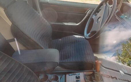 Mercedes-Benz W124, 1988 год, 300 000 рублей, 5 фотография