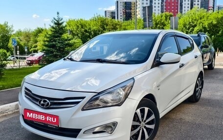 Hyundai Solaris II рестайлинг, 2015 год, 785 000 рублей, 1 фотография