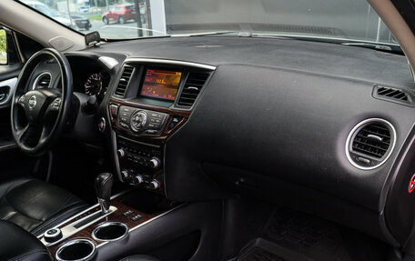 Nissan Pathfinder, 2016 год, 1 800 000 рублей, 7 фотография