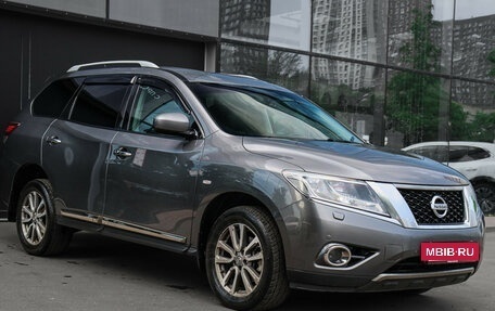 Nissan Pathfinder, 2016 год, 1 800 000 рублей, 3 фотография