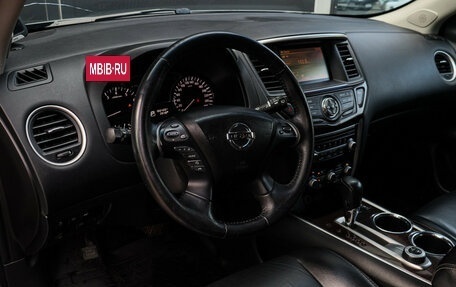Nissan Pathfinder, 2016 год, 1 800 000 рублей, 15 фотография