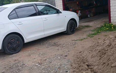 Skoda Rapid I, 2014 год, 800 000 рублей, 6 фотография