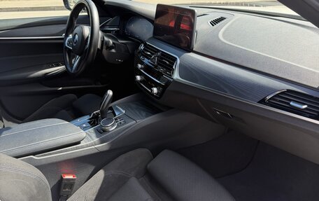 BMW 5 серия, 2021 год, 4 350 000 рублей, 14 фотография