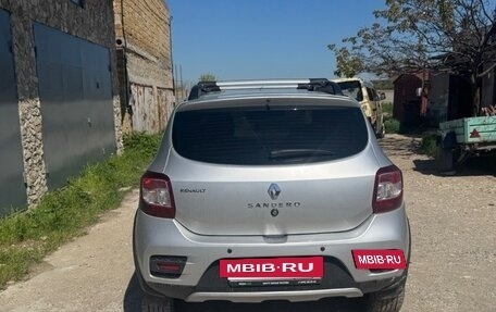 Renault Sandero II рестайлинг, 2015 год, 990 000 рублей, 2 фотография