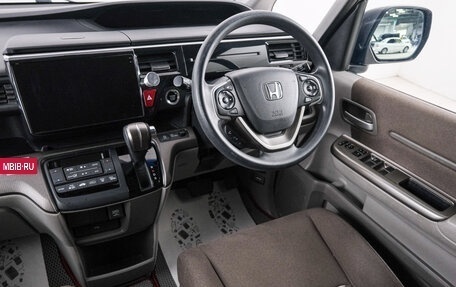 Honda Stepwgn IV, 2021 год, 2 579 000 рублей, 10 фотография