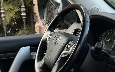 Toyota Land Cruiser 200, 2020 год, 4 800 000 рублей, 6 фотография