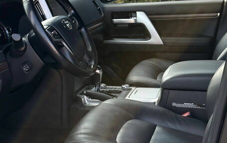 Toyota Land Cruiser 200, 2020 год, 4 800 000 рублей, 10 фотография