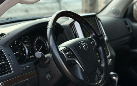 Toyota Land Cruiser 200, 2020 год, 4 800 000 рублей, 11 фотография