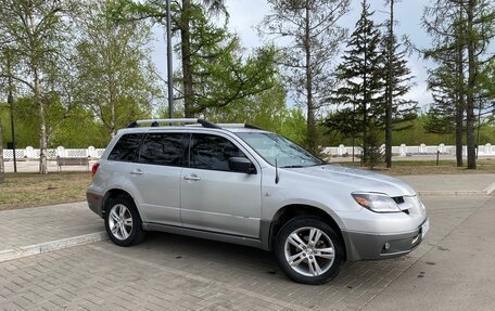 Mitsubishi Outlander III рестайлинг 3, 2003 год, 610 000 рублей, 3 фотография