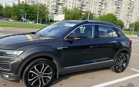 Volkswagen T-Roc I, 2021 год, 2 690 000 рублей, 3 фотография
