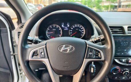 Hyundai Solaris II рестайлинг, 2015 год, 785 000 рублей, 17 фотография