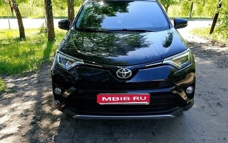 Toyota RAV4, 2019 год, 3 150 000 рублей, 6 фотография
