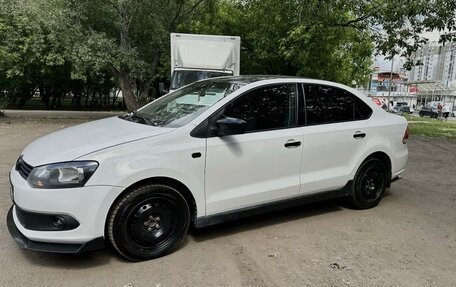 Volkswagen Polo VI (EU Market), 2013 год, 630 000 рублей, 2 фотография
