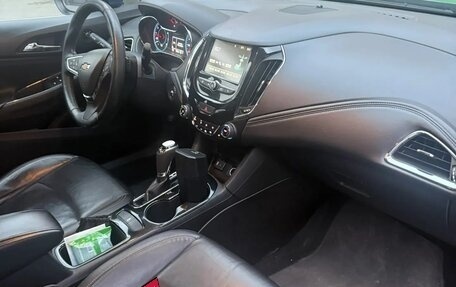 Chevrolet Cruze II, 2018 год, 1 099 000 рублей, 3 фотография
