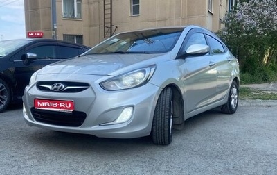 Hyundai Solaris II рестайлинг, 2012 год, 1 100 000 рублей, 1 фотография
