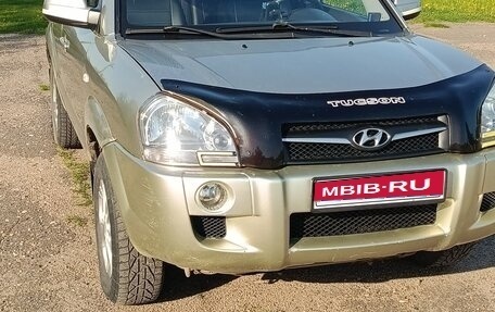 Hyundai Tucson III, 2008 год, 700 000 рублей, 1 фотография