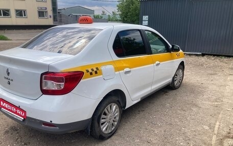 Renault Logan II, 2018 год, 850 000 рублей, 5 фотография