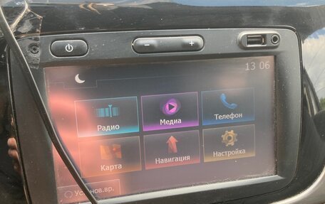 Renault Logan II, 2018 год, 850 000 рублей, 13 фотография