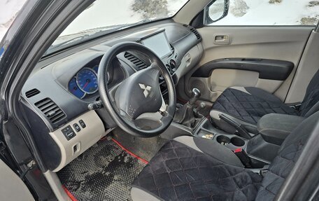 Mitsubishi L200 IV рестайлинг, 2011 год, 1 950 000 рублей, 7 фотография