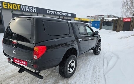 Mitsubishi L200 IV рестайлинг, 2011 год, 1 950 000 рублей, 5 фотография
