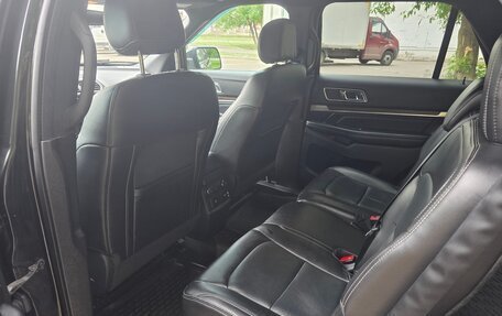 Ford Explorer VI, 2017 год, 2 200 000 рублей, 9 фотография
