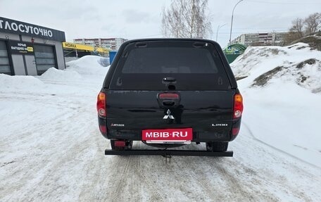 Mitsubishi L200 IV рестайлинг, 2011 год, 1 950 000 рублей, 4 фотография