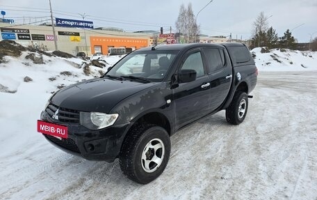 Mitsubishi L200 IV рестайлинг, 2011 год, 1 950 000 рублей, 2 фотография